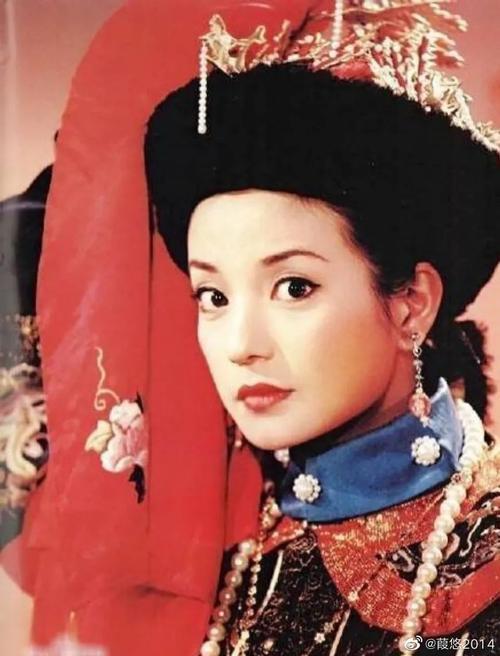 还珠格格小燕子是谁演的