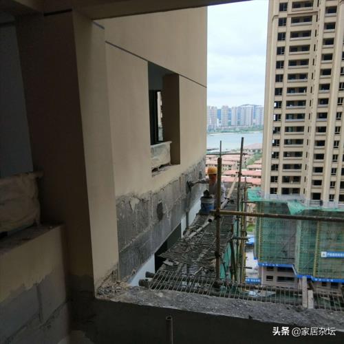 18层高的楼房15层是槽钢层吗