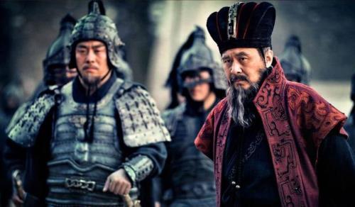 曹操和诸葛亮谁比较聪明