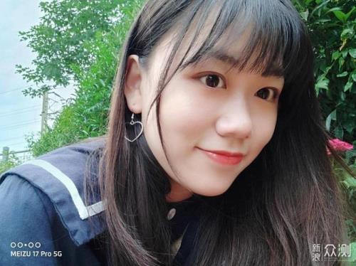 自拍为什么比后置好看