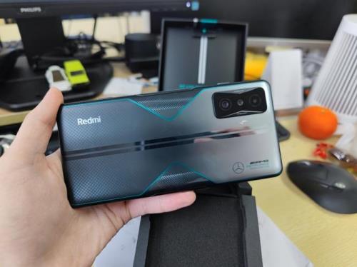k50至尊版边充电边玩游戏