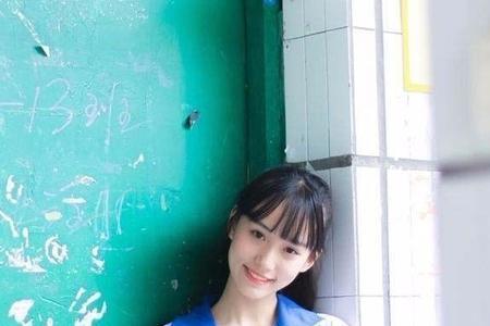 2012年出生的人是00后吗