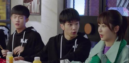 亲爱的热爱的小戴风几岁啦