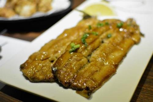 为什么烤鳗鱼没有刺