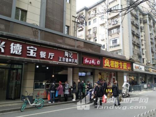 开面馆选择临街还是内铺