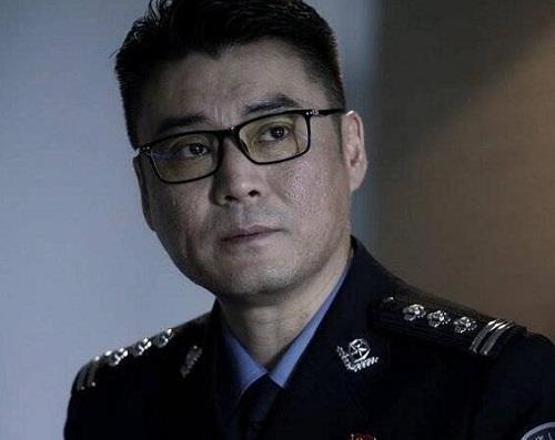 李鹬是好人是坏人
