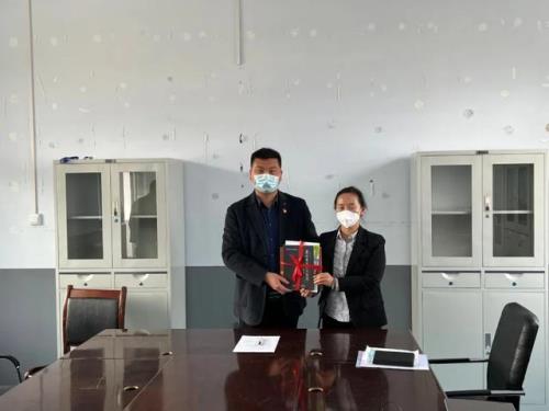 蛤蟆不吃水太平年歌什么意思