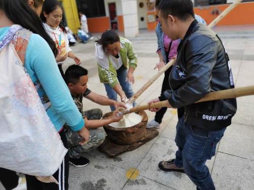 打糍粑是哪个民族