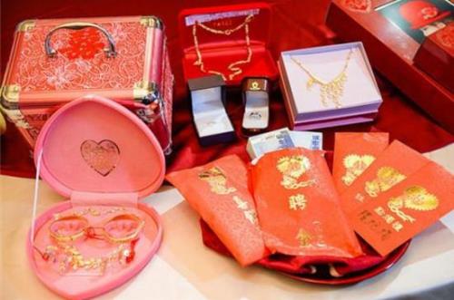 东北结婚女方妈妈需要准备什么