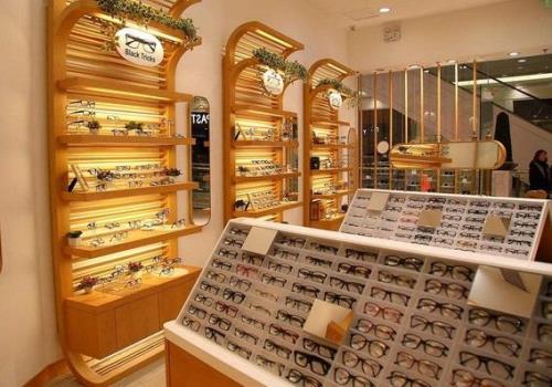 一个人开眼镜店的经历