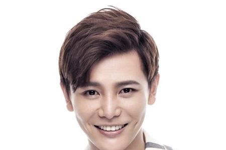 双酒窝的男人都帅吗