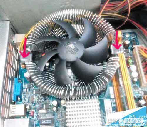 联想电脑cpu风扇一转一停无法开机