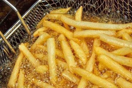 炸东西最好用什么油
