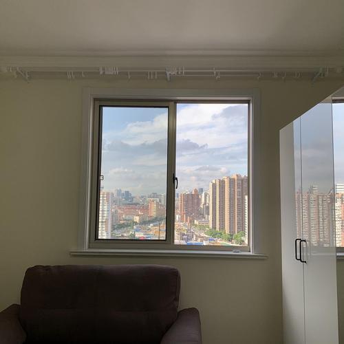 次卧落地窗户好还是半截窗户好