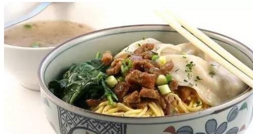 重庆人压面条加添加剂吗