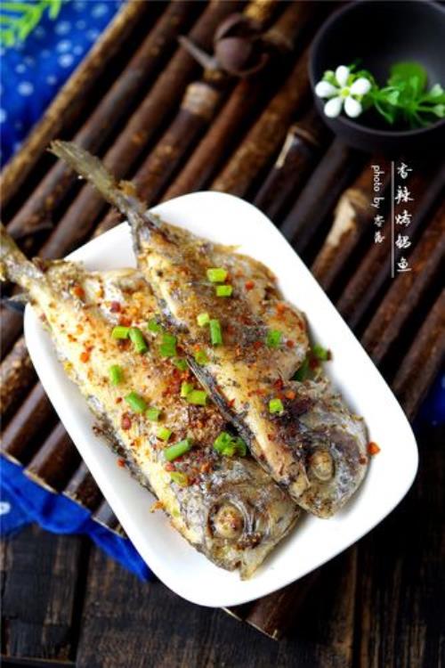 电饼铛烤平鱼的做法