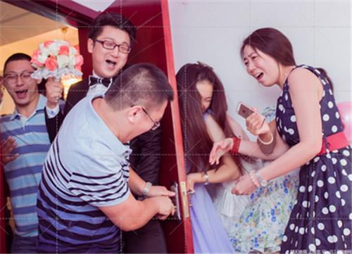 小舅子结婚怎么堵门要红包