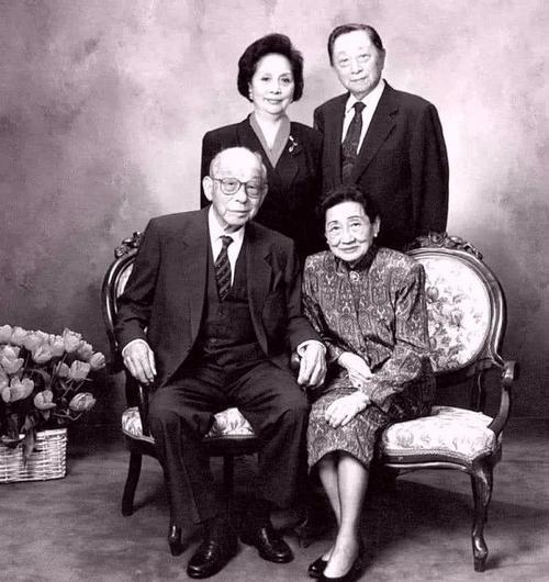张学良为什么喜欢赵四小姐
