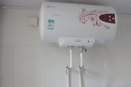 室外的燃气热水器费电不