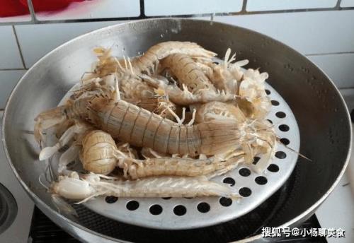皮皮虾蒸熟后背上的硬线是什么