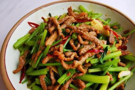 小芹菜炒什么