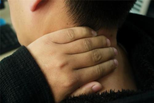 拧脖子能把人拧死吗