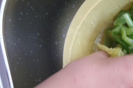 直播间可以用刀切菜吗