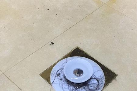 卫生间下水道被铁片堵住怎么办