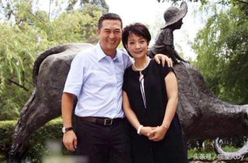 张嘉译老婆