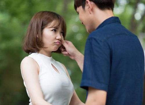 女朋友和她姐姐吵架，我怎么安慰