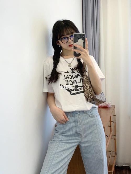 166身高体重130穿多长白t
