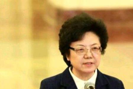 63年出生到82年是多少岁