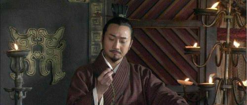 嬴闻晋鄙之兵符的鄙字什么意思