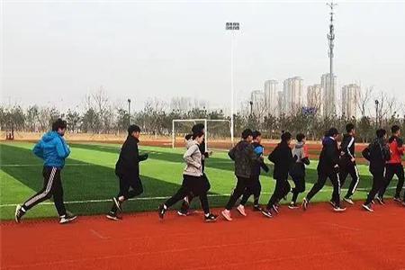 潍坊初中体育生学什么