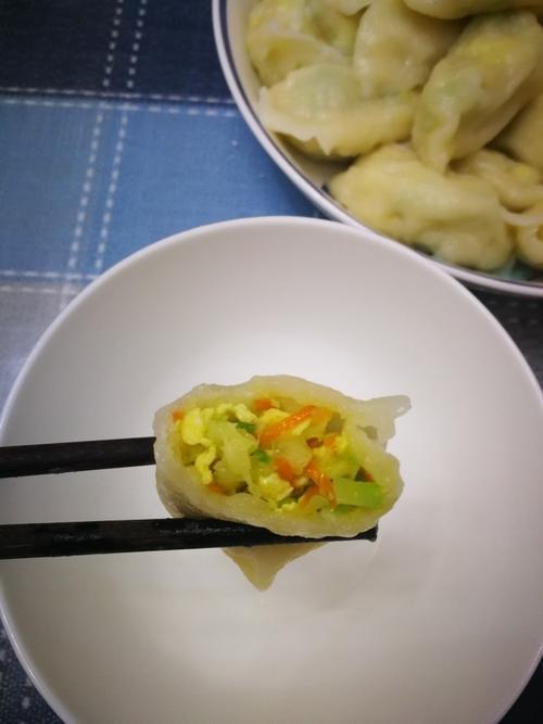 鱼肉饺子可以放西葫芦吗