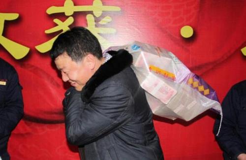 富士康年终奖什么时候发