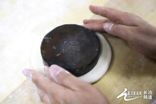 农村手工月饼和面方法