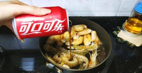 罐装饮料冻住怎么解冻