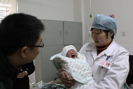 生了双胞胎女儿为啥还不开心
