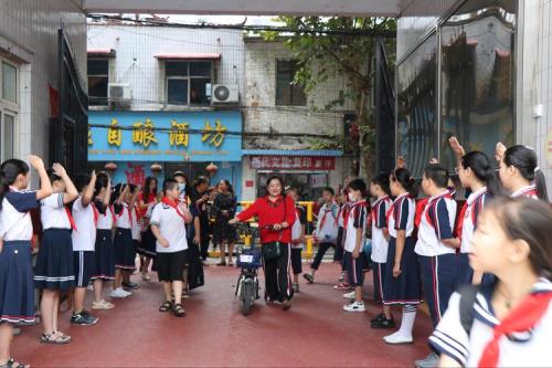 南阳小学夏天中午几点上学