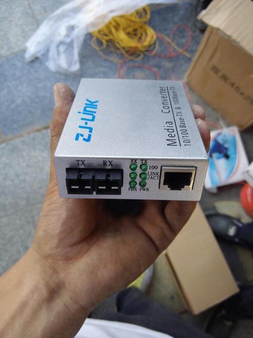 光纤收发器后面的线怎么拆