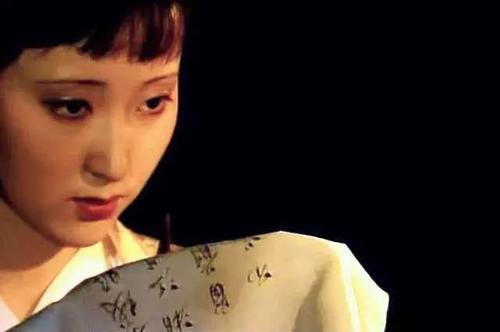 21回中黛玉写了一首诗是鼓励宝玉