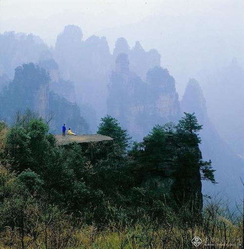 乾坤浩荡山河悠什么意思