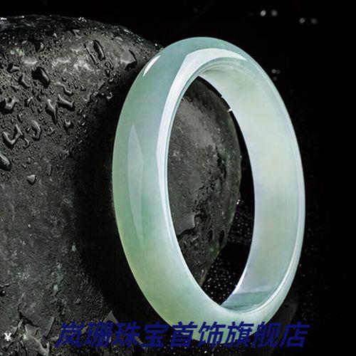 宽版手镯和贵妃手镯的区别