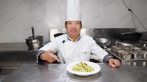 涛厨蛋炒河粉的做法