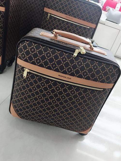 蒙娜丽莎拉杆箱维修