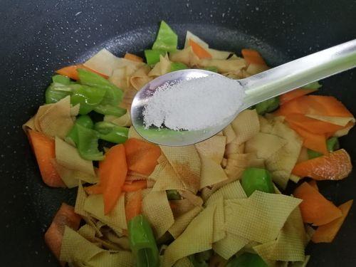 冻豆腐皮怎么炒的做法