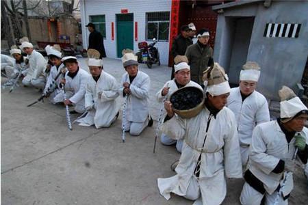 死人穿厚了舒服吗