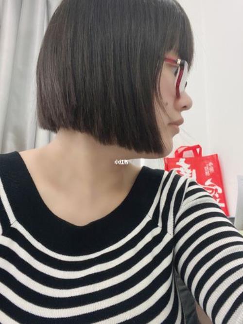 剪头发是外面长还是里面长