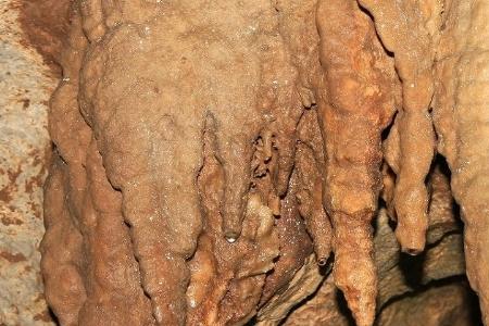 钟乳石的清洗和加工方法